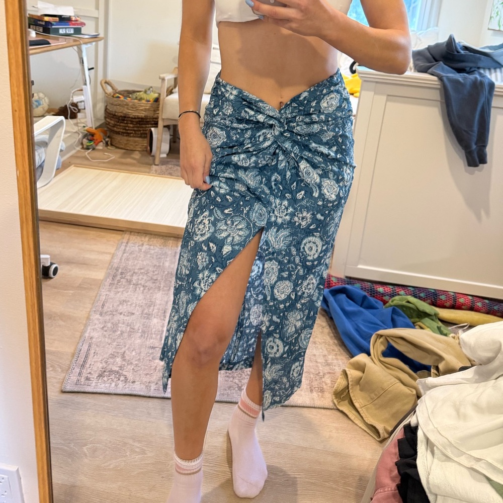 Knot front skirt